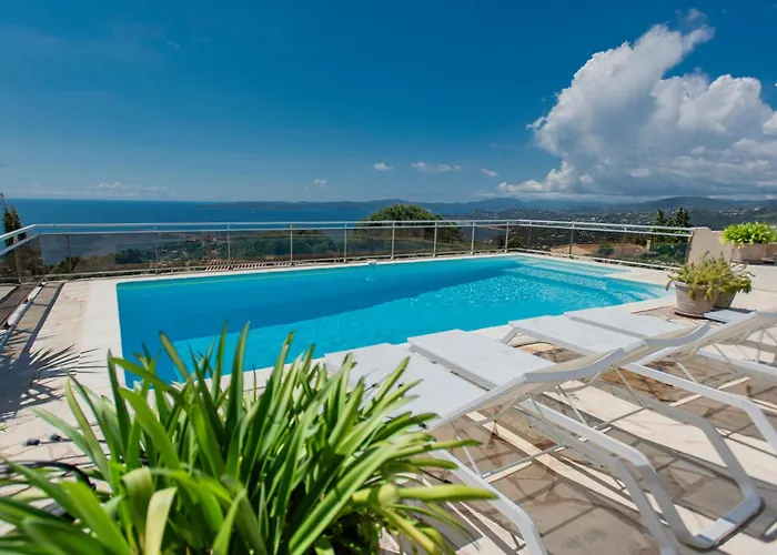 Lessix 8 Villa *